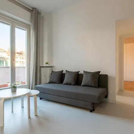 Italstay - Disciplini Apartment -10 Min Dal Duomo Milan Exterior photo