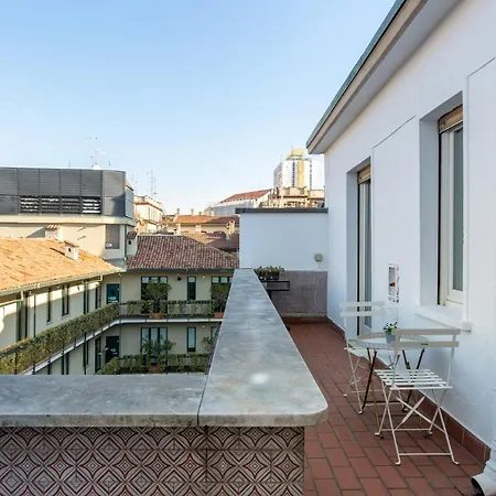 Italstay - Disciplini Apartment -10 Min Dal Duomo Milan Exterior photo