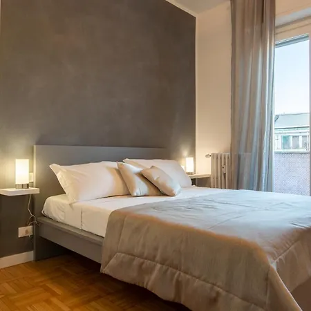 Italstay - Disciplini Apartment -10 Min Dal Duomo Milan Exterior photo
